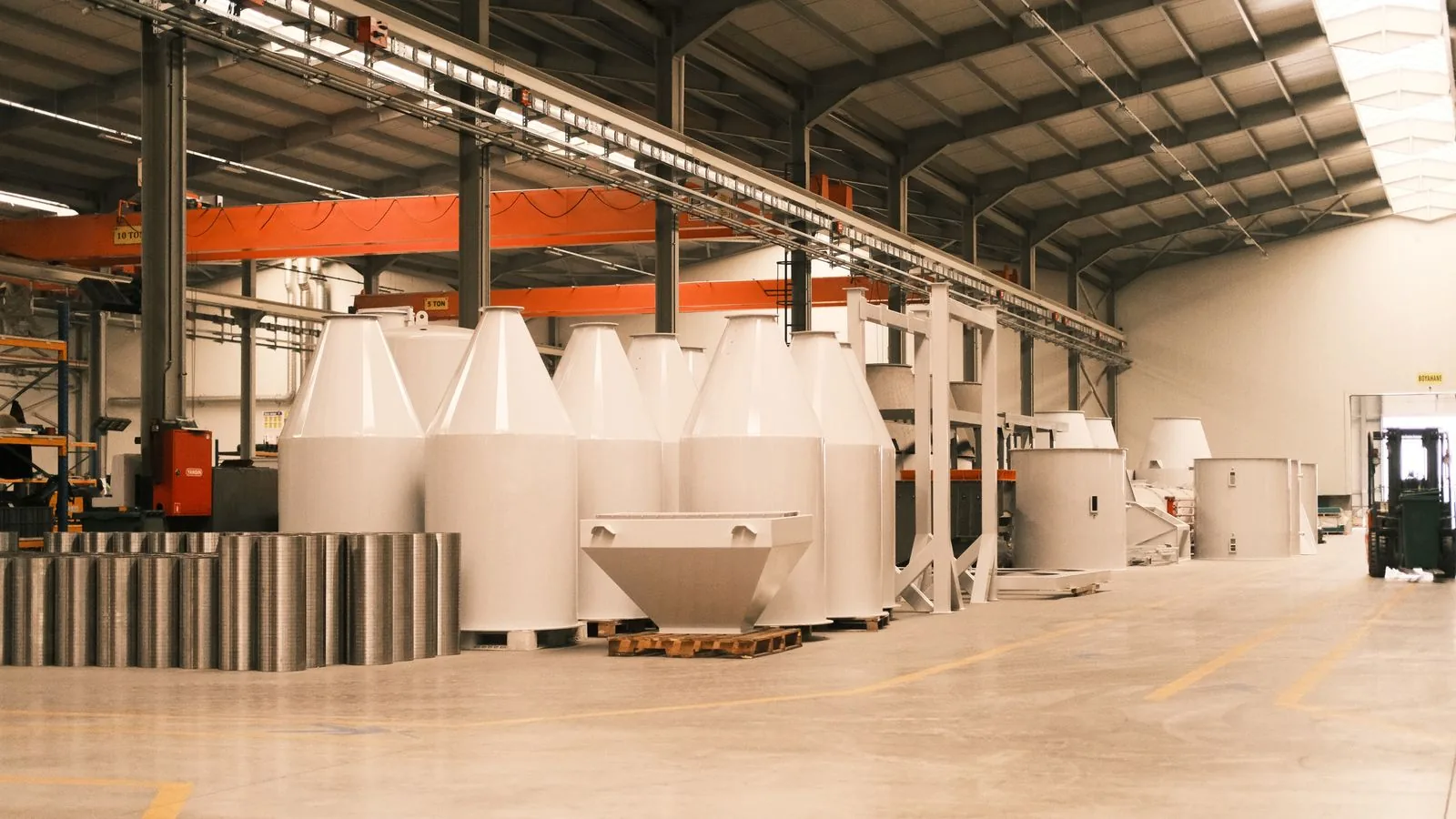 Naves y producción (high bay)